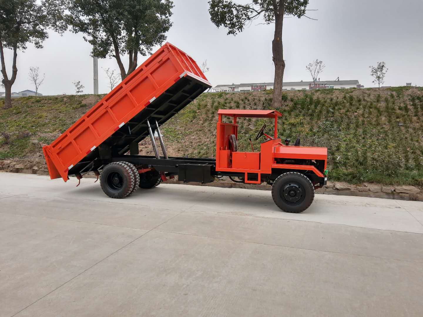 礦用四輪車車燈保護小竅門 礦用四輪車車燈保護小竅門